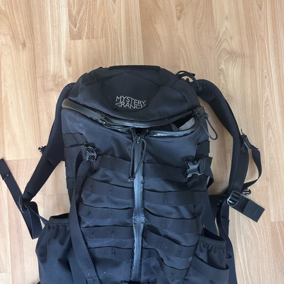 MYSTERY RANCH backpack - Picture 3 of 6